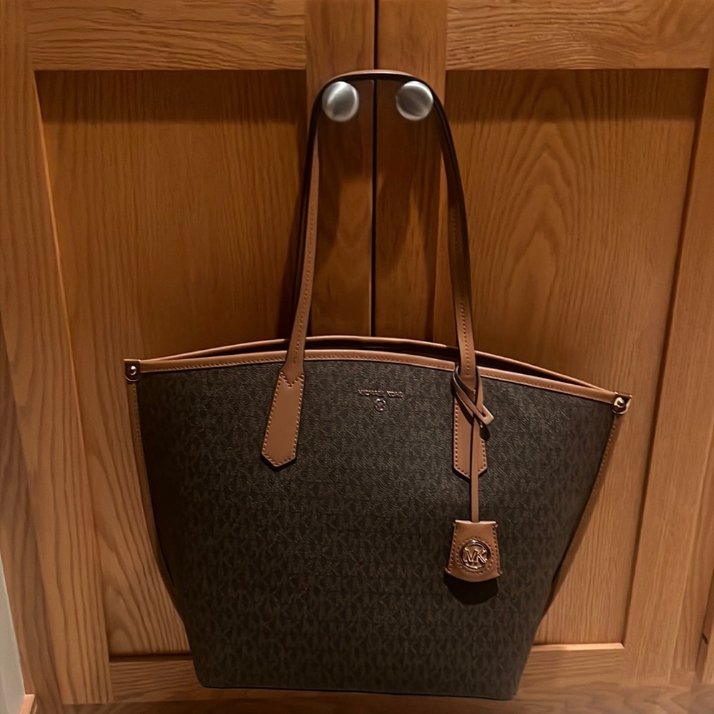 Michael Kors Jane Large Tote